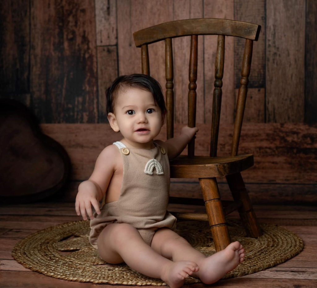 enfant durant une séance photo