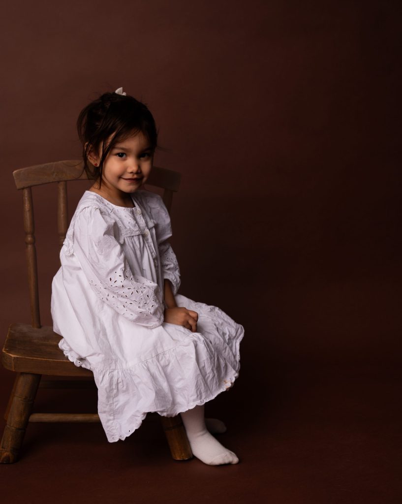 photo chaise robe blanche