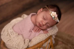 Lire la suite à propos de l’article Séance photo bébé : 5-15 jours